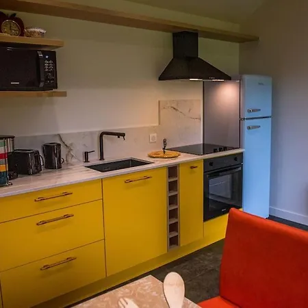 La Maison Des Poteries بيت للعطل