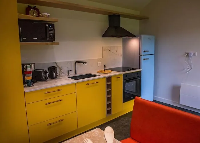 La Maison Des Poteries بيت للعطل